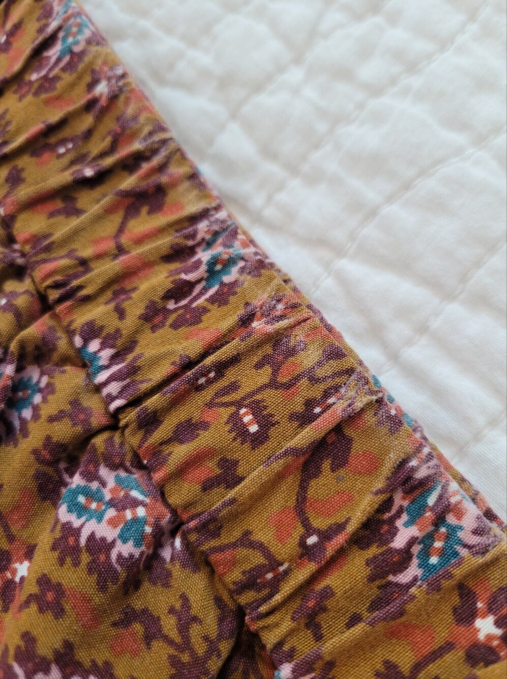 Madewell Floral Print Elastic Waist Shorts in Rust and Pink - Picture 5 of 8